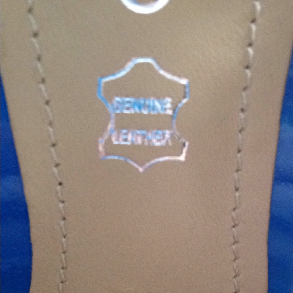 Blue pumps - Picture 2 of 2